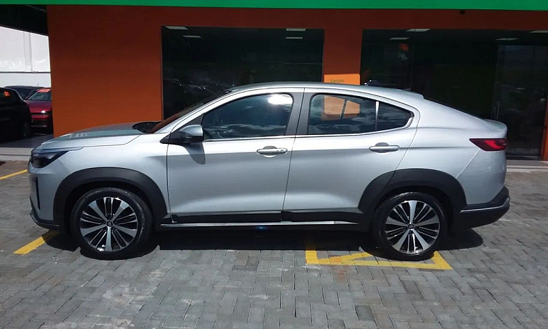 Fiat Fastback 2023 1...