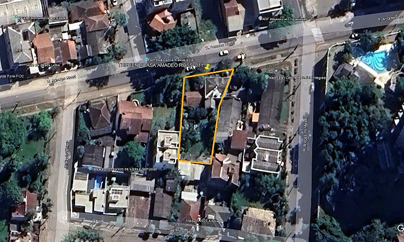 Casa Em Terreno Com ...