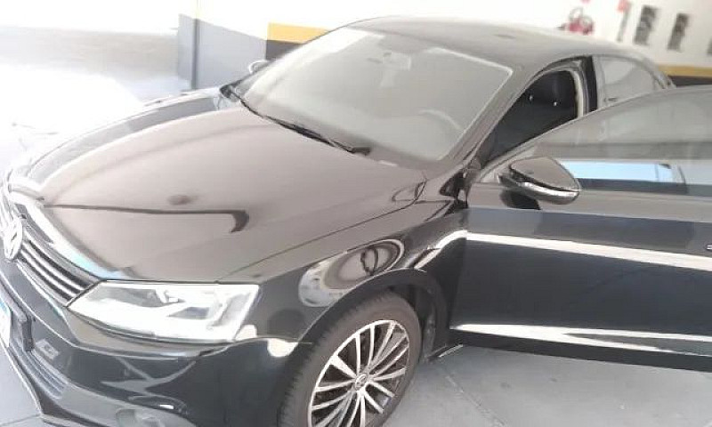 Volkswagen Jetta Com...