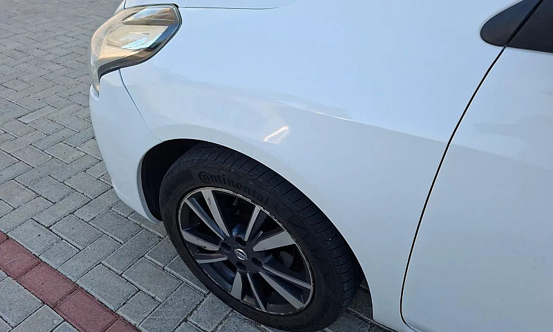 Nissan Versa Unique ...