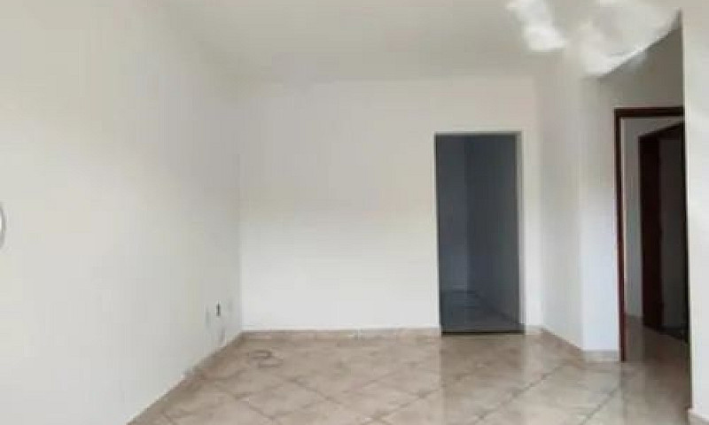 Aluga-Se Apartamento...