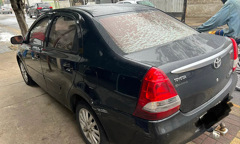 Toyota Etios Xls Sed...
