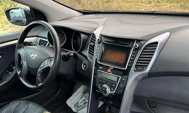 Hyundai I30 1.6 16V ...
