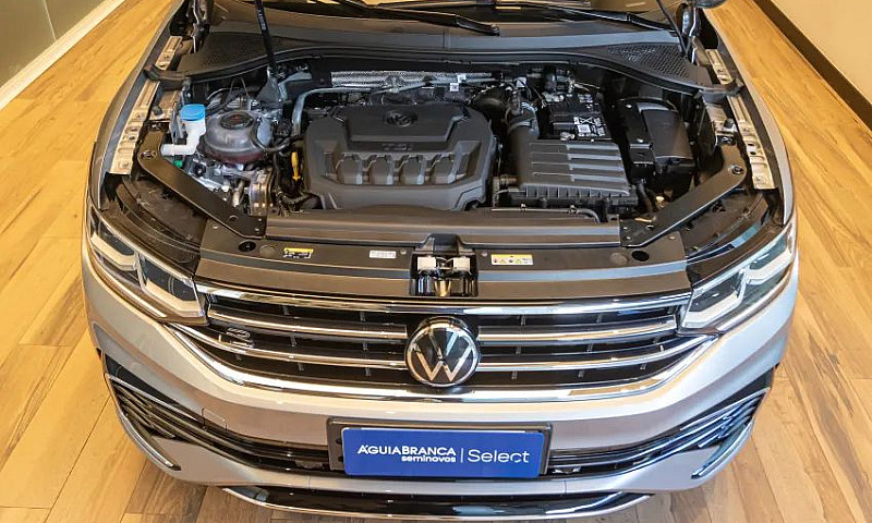 Volkswagen Tiguan Al...