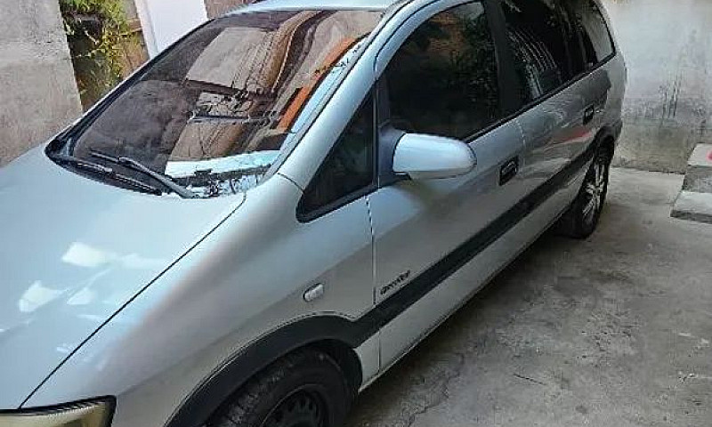 Chevrolet Zafira Com...