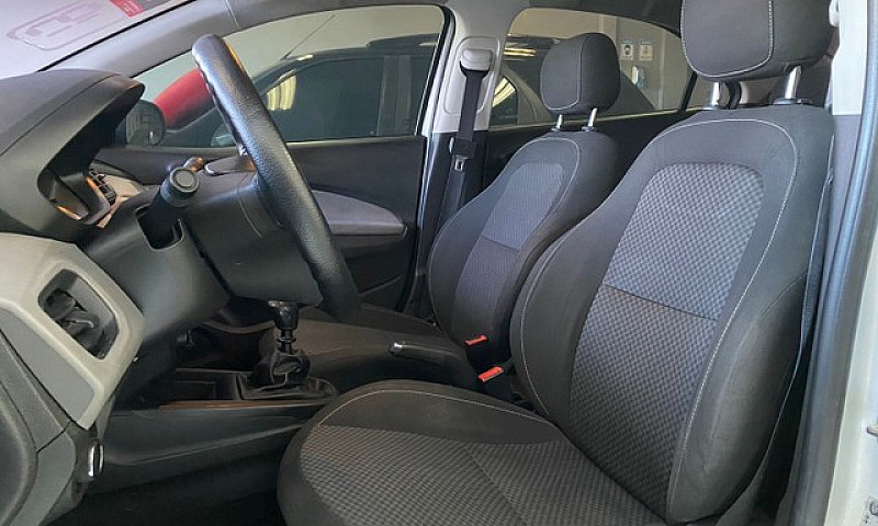 Chevrolet Prisma 201...