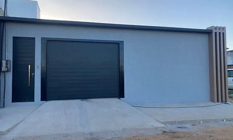 Vende-Se Casa De Alt...
