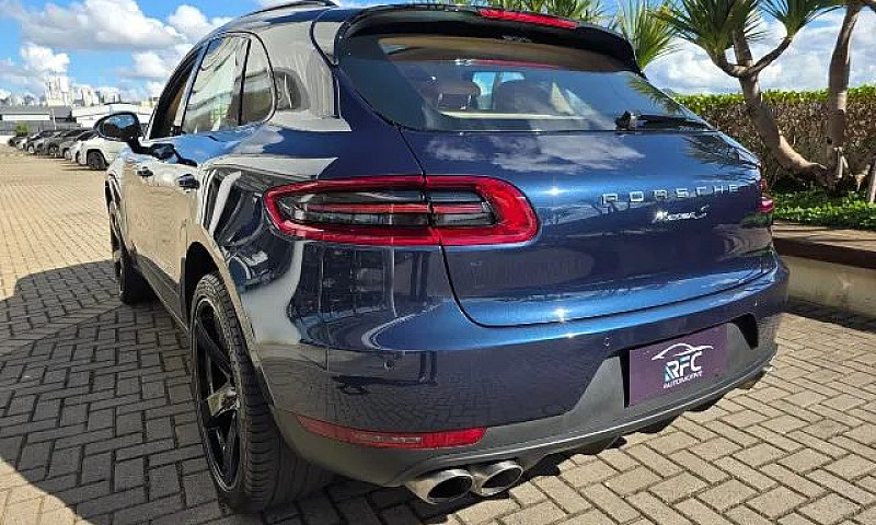 Porsche Macan S ...