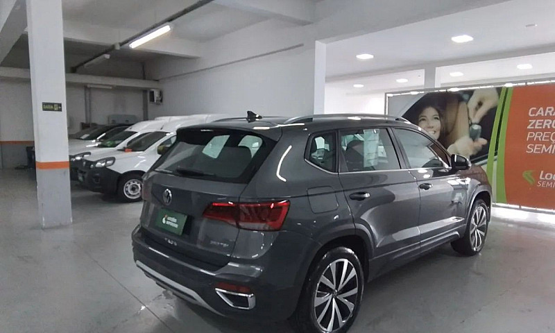 Volkswagen Taos High...