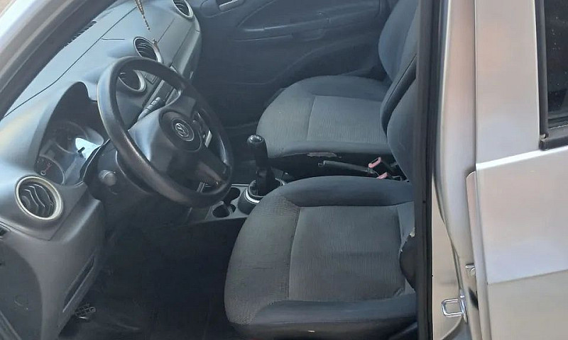 Volkswagen Voyage 1....