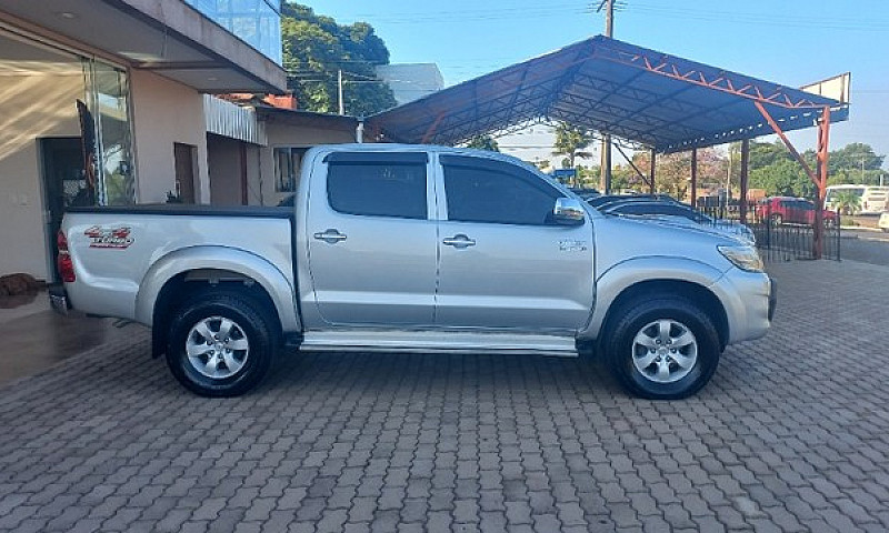 Hilux Srv 3.0 4X4 Au...