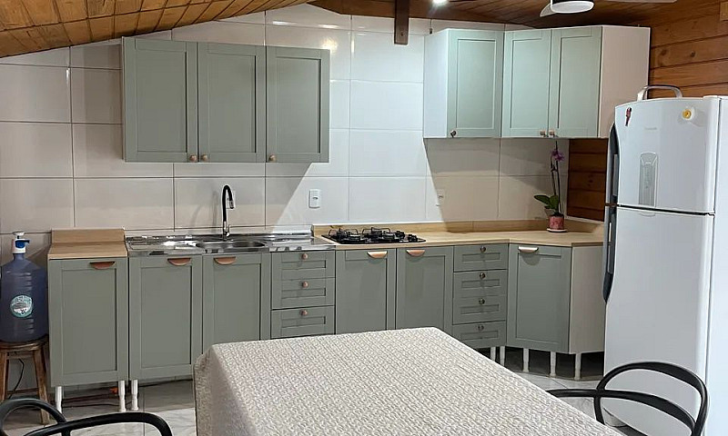 Aluga-Se Casa Para T...