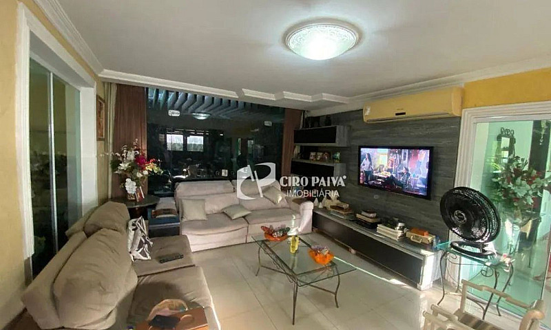 Casa Com 5 Dormitóri...