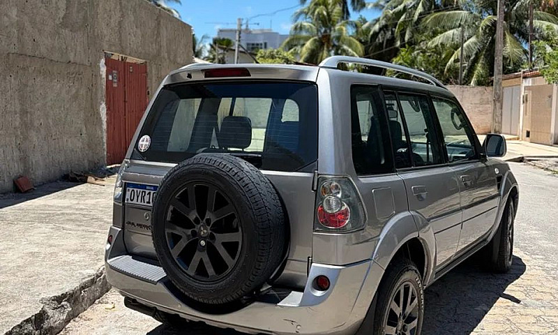 Mitsubishi Pajero Tr...