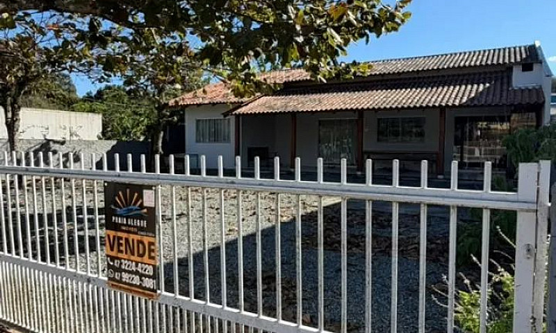 Casa À Venda No Bair...