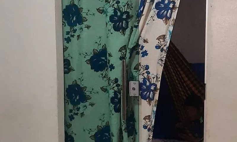 Vende-Se Casa...