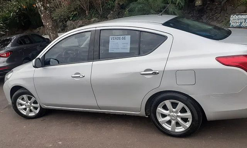 Nissan Versa Sl 1.6 ...