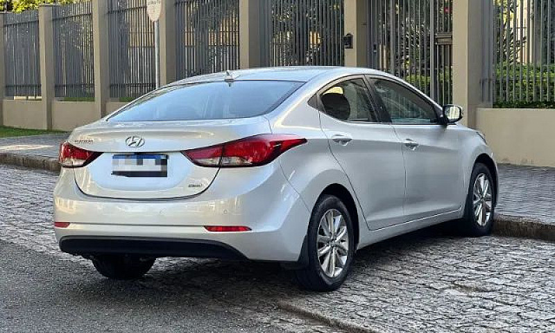  Hyundai Elantra 2.0...