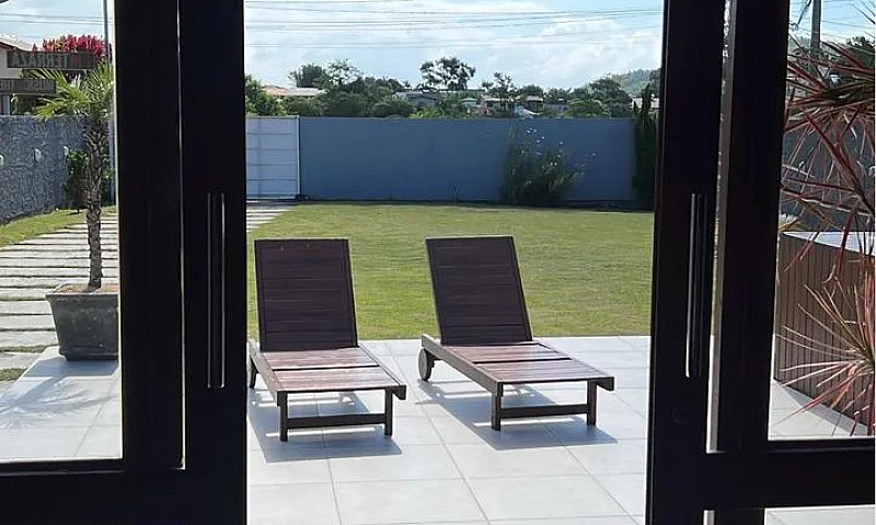 Alugo Casa Com Jacuz...