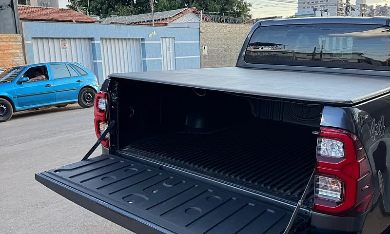 Vendo Hilux Srx 2022...