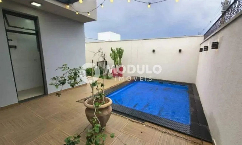 Casa Disponível Para...
