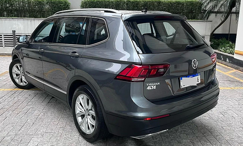 Volkswagen Tiguan Al...