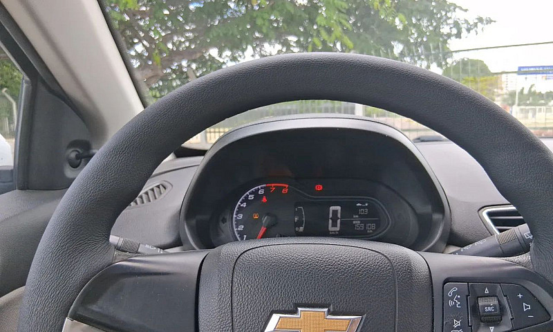 Chevrolet Onix Hatch...