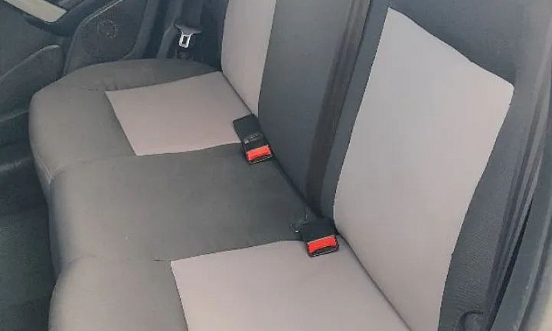 Peugeot 208 1.5, Ano...