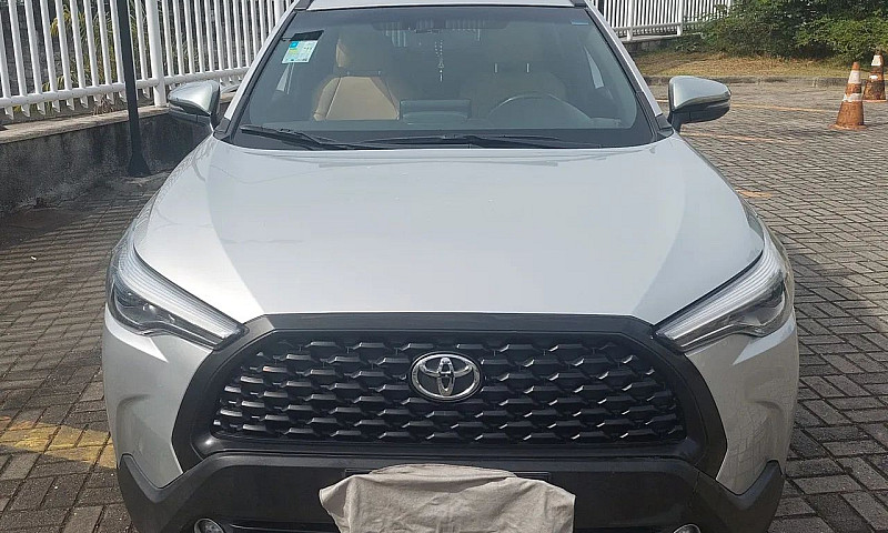 Toyota Corolla Cross...