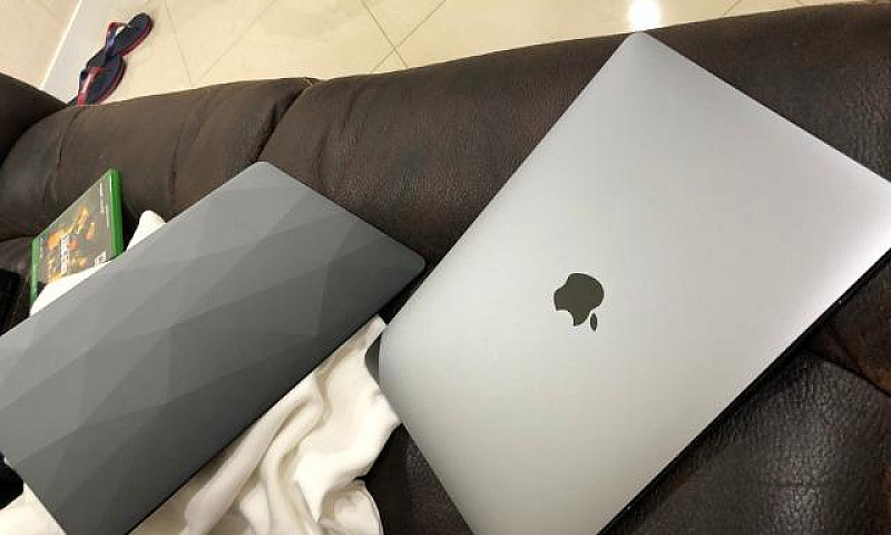 Macbook Pro Retina 1...