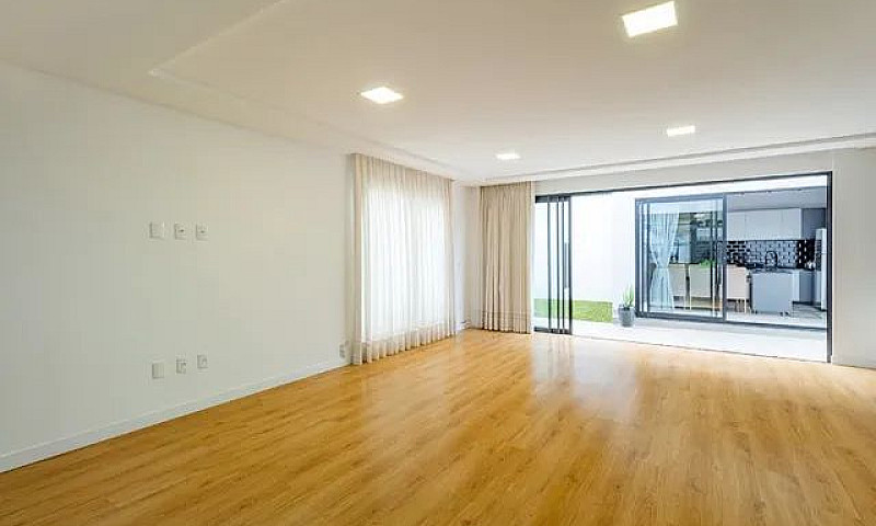 Casa Com 2 Dormitóri...