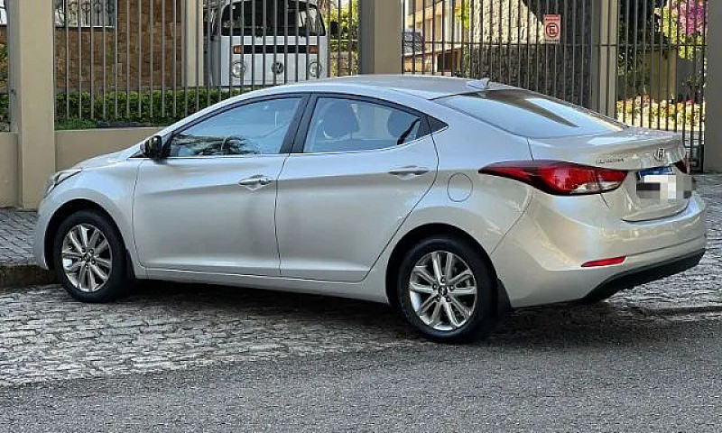  Hyundai Elantra 2.0...