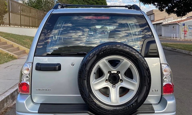 Gm Chevrolet Tracker...