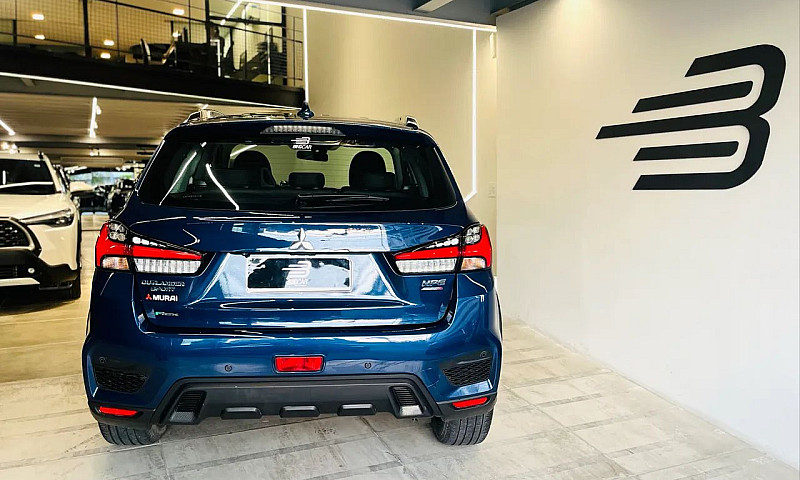 Mitsubishi Outlander...