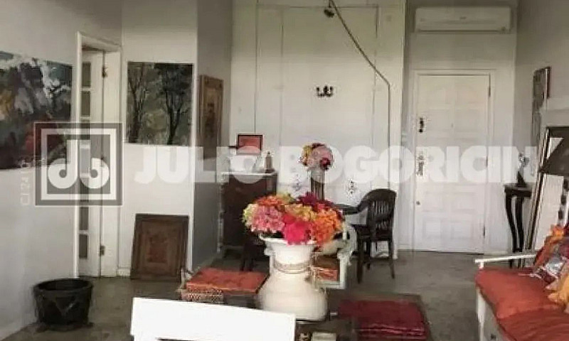 Apartamento À Venda ...