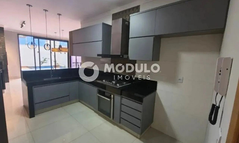 Casa Disponível Para...
