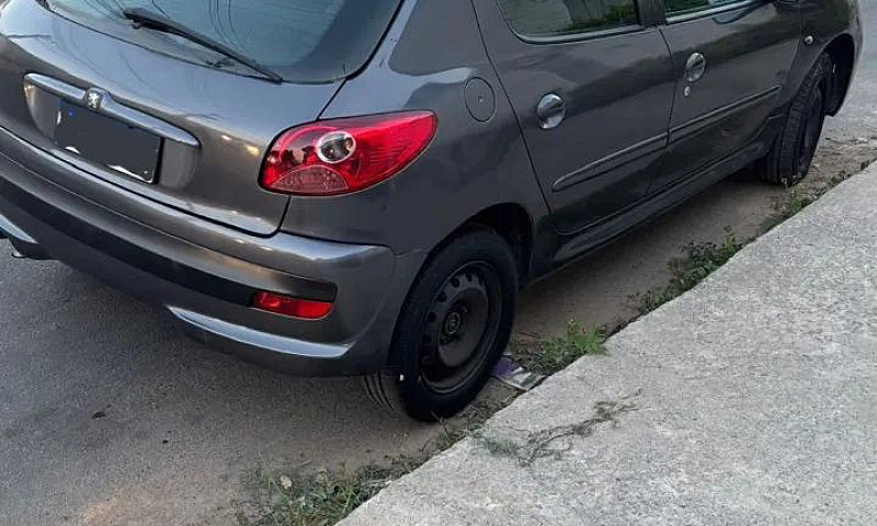 Peugeot 207 X-Line 1...