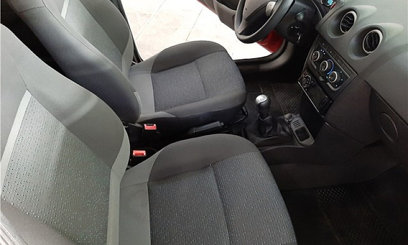 Chevrolet Celta 2015...