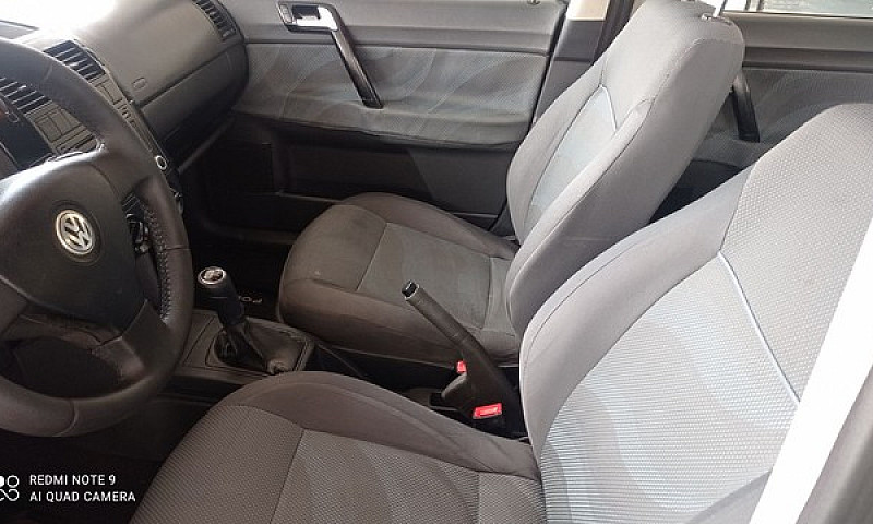 Polo Sedan 2011/11 1...