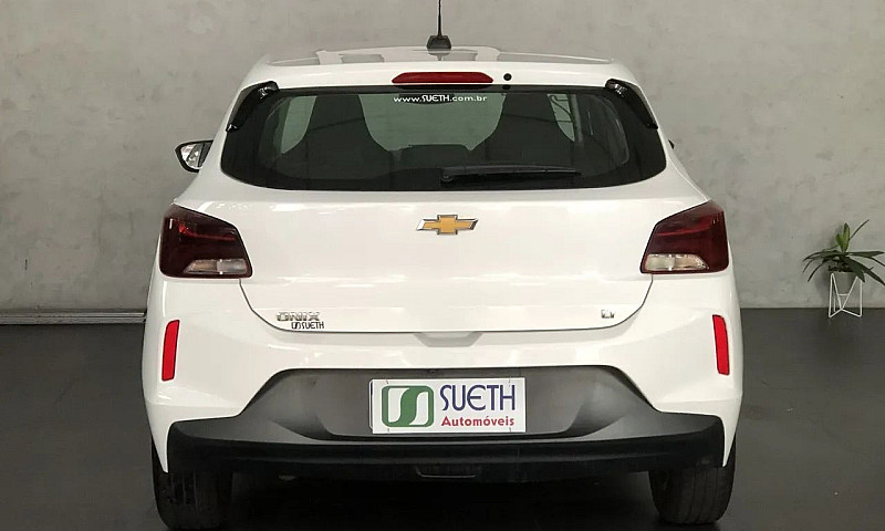Chevrolet Onix Hatch...