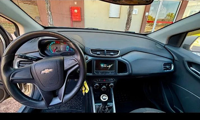 Chevrolet Onix Hatch...