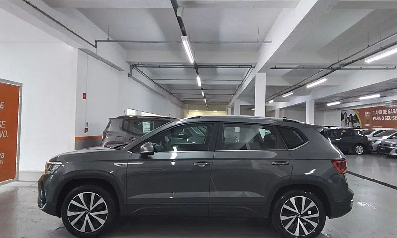 Volkswagen Taos High...