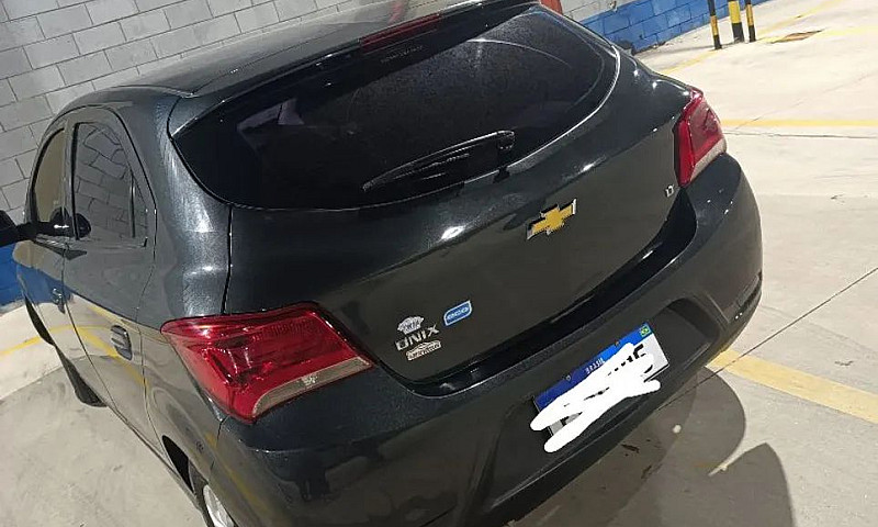 Chevrolet Onix Hatch...