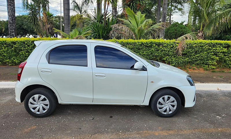 Etios 1.3 2019 Manua...