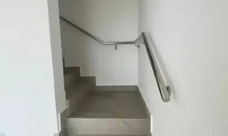 Casa De Condomínio P...