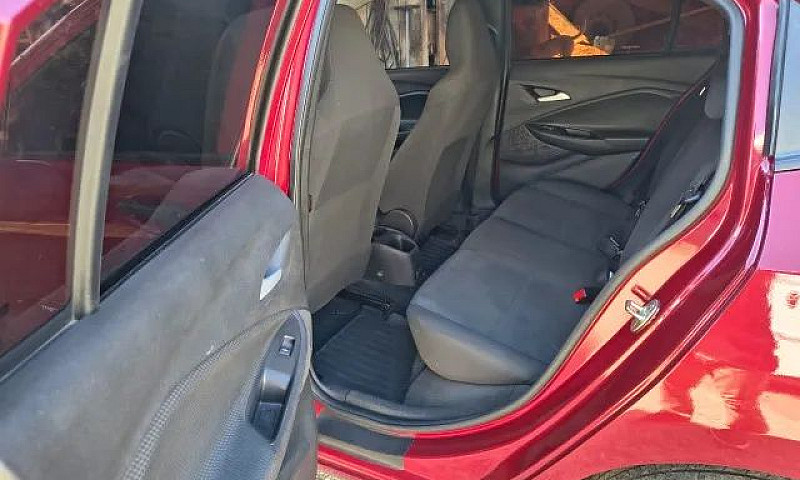 Chevrolet Onix Hatch...