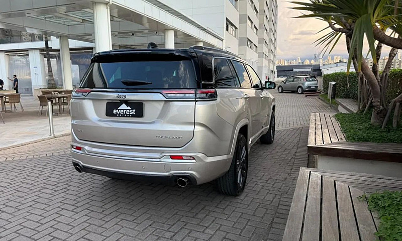 Jeep Commander Overl...