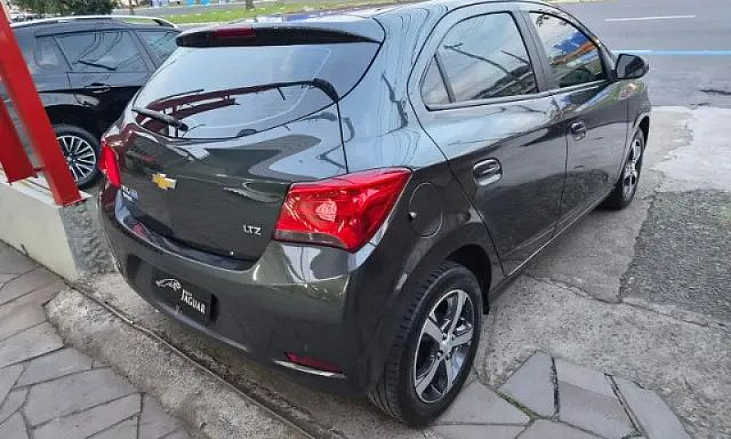 Chevrolet Onix Hatch...