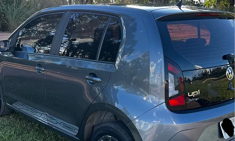 Volkswagen Up! Conne...