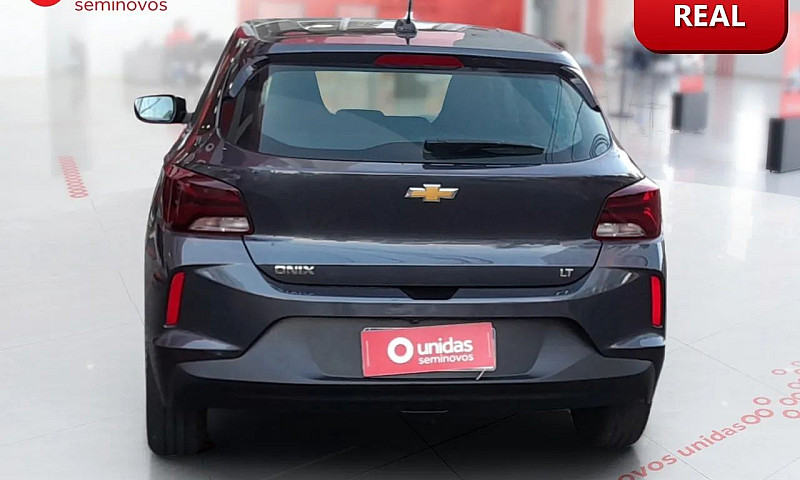 Chevrolet Onix Hatch...